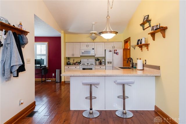 852 Sunset Drive, Englewood, OH 45322
