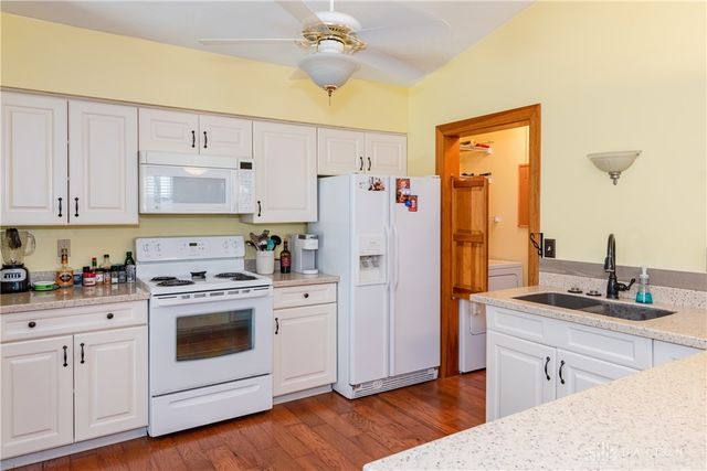 852 Sunset Drive, Englewood, OH 45322