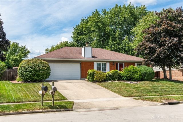 852 Sunset Drive, Englewood, OH 45322