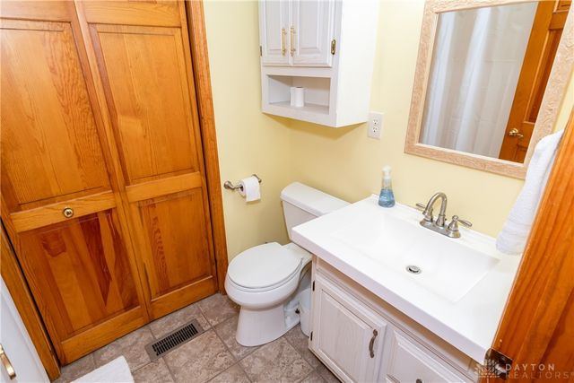 852 Sunset Drive, Englewood, OH 45322