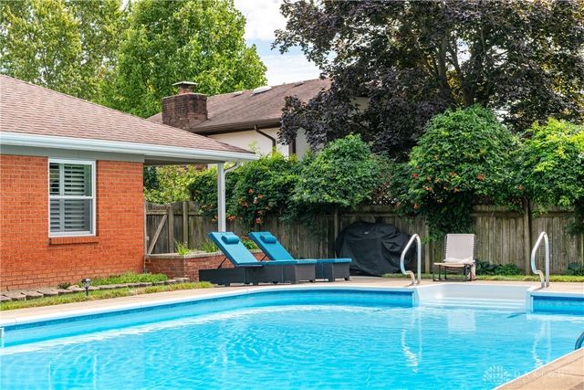 852 Sunset Drive, Englewood, OH 45322