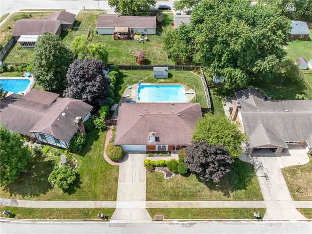 852 Sunset Drive, Englewood, OH 45322