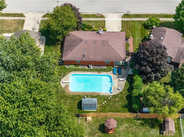 852 Sunset Drive, Englewood, OH 45322