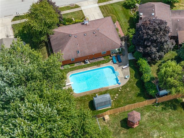 852 Sunset Drive, Englewood, OH 45322