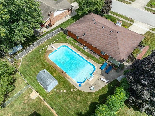 852 Sunset Drive, Englewood, OH 45322