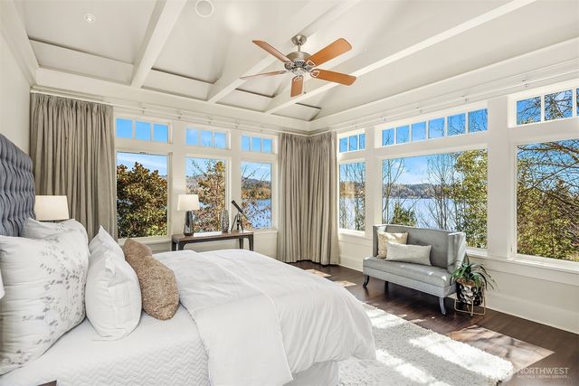 4102 100th Avenue SE, Mercer Island, WA 98040