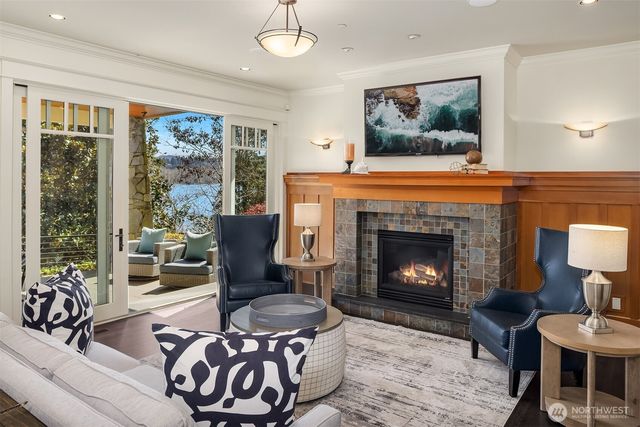4102 100th Avenue SE, Mercer Island, WA 98040