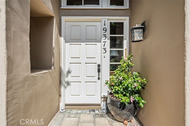 19373 Peachtree, Huntington Beach, CA 92648