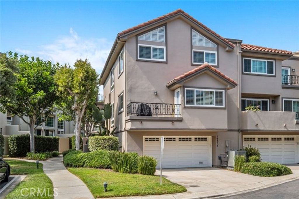 19373 Peachtree, Huntington Beach, CA 92648