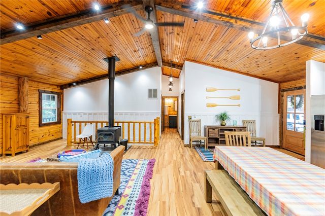 85 County Road 154, Eureka Springs, AR 72632