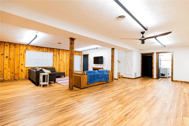 85 County Road 154, Eureka Springs, AR 72632