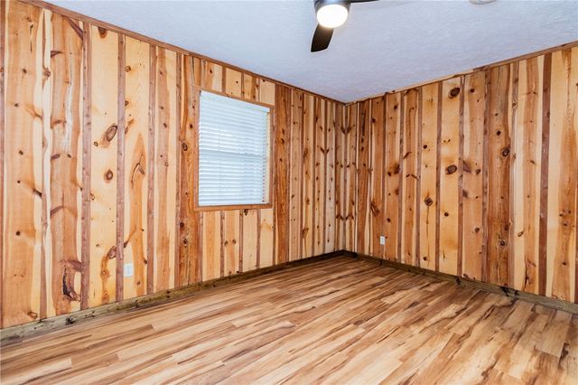 85 County Road 154, Eureka Springs, AR 72632
