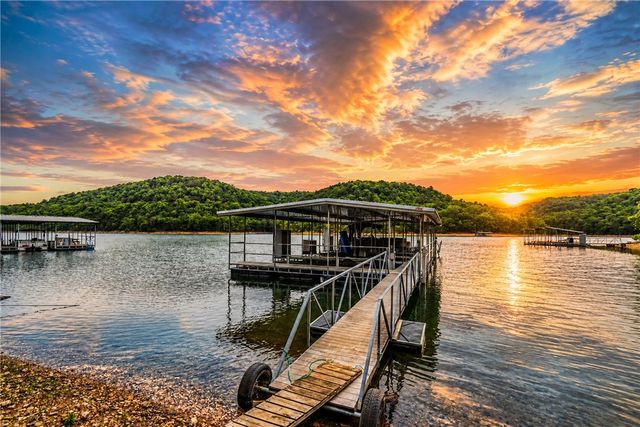85 County Road 154, Eureka Springs, AR 72632