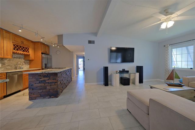 6811 GEORGIA AVENUE, Bradenton, FL 34207