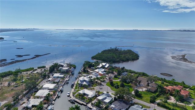 6811 GEORGIA AVENUE, Bradenton, FL 34207