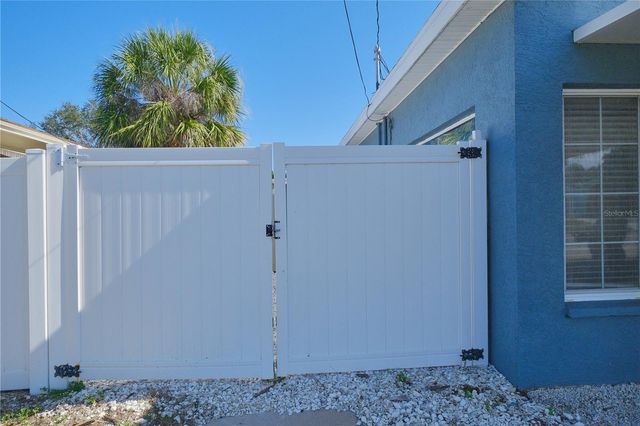 6811 GEORGIA AVENUE, Bradenton, FL 34207