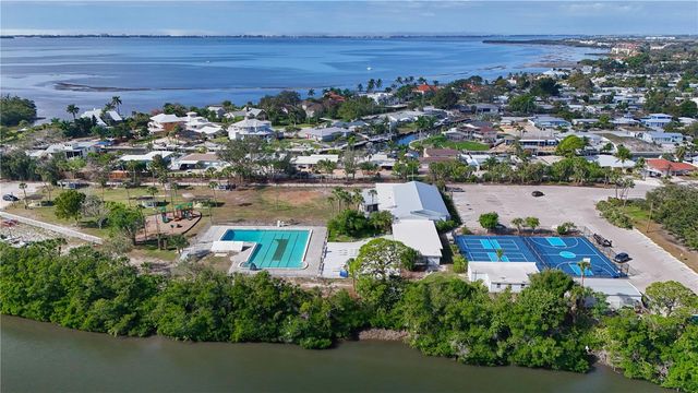 6811 GEORGIA AVENUE, Bradenton, FL 34207