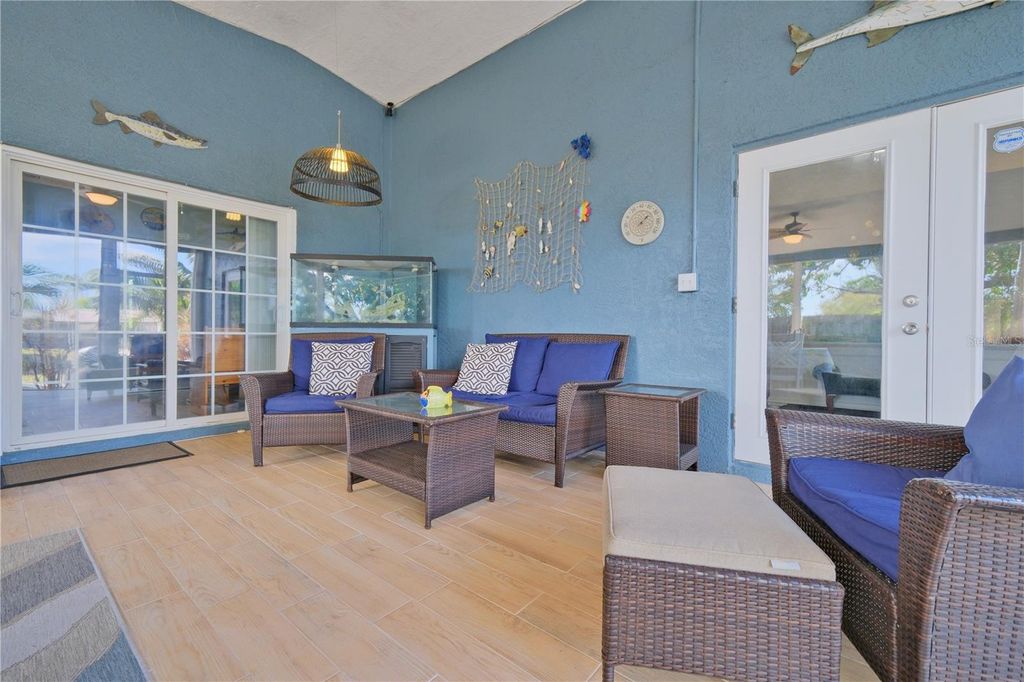 Image 15 of property listing at 6811 GEORGIA AVENUE, Bradenton, FL 34207