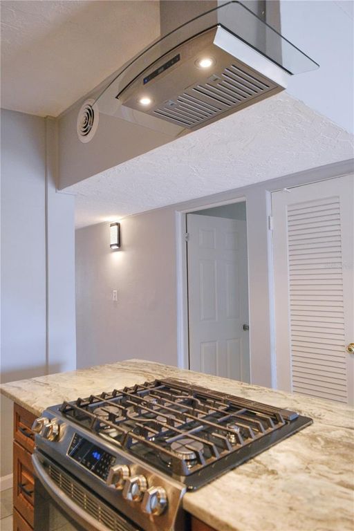 Image 31 of property listing at 6811 GEORGIA AVENUE, Bradenton, FL 34207