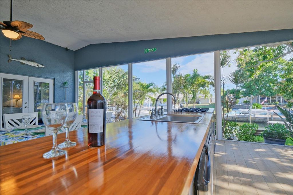 Image 44 of property listing at 6811 GEORGIA AVENUE, Bradenton, FL 34207