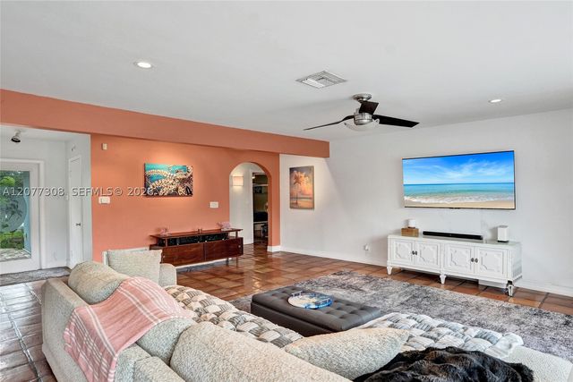 1312 Tangelo Isle, Fort Lauderdale, FL 33315