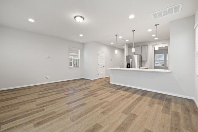 303 ELM BRANCH TRL, Taylor, TX 76574