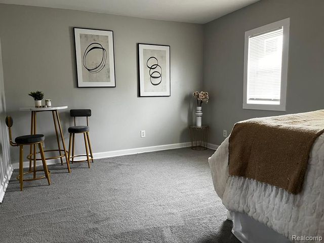 417 E Hunt Street, Adrian, MI 49221