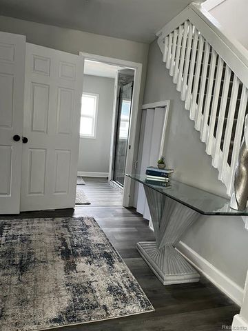 417 E Hunt Street, Adrian, MI 49221