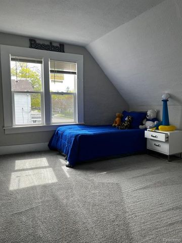 417 E Hunt Street, Adrian, MI 49221