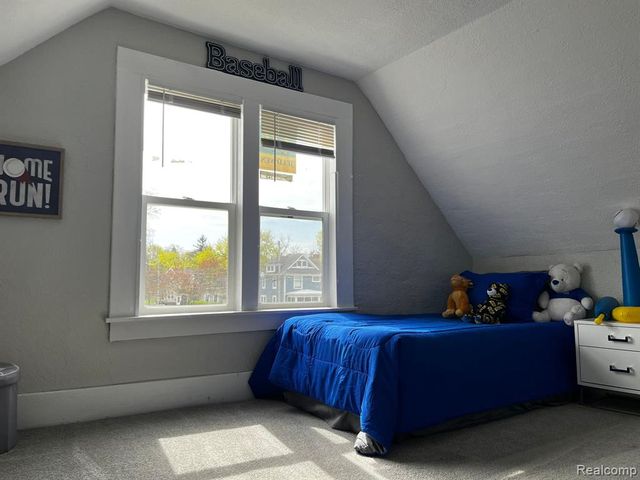 417 E Hunt Street, Adrian, MI 49221