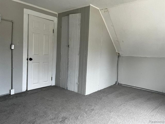 417 E Hunt Street, Adrian, MI 49221