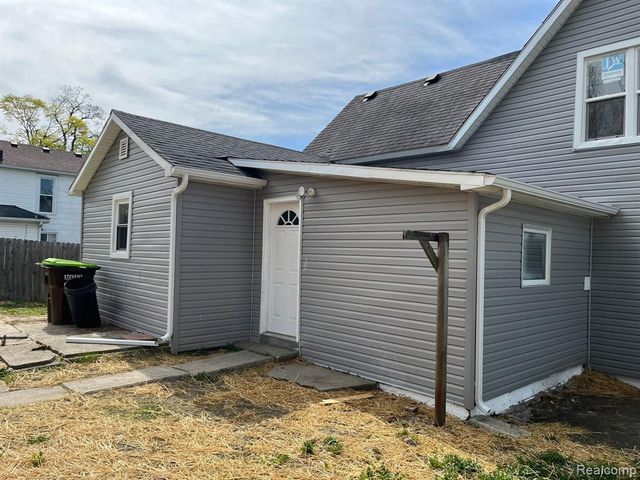 417 E Hunt Street, Adrian, MI 49221