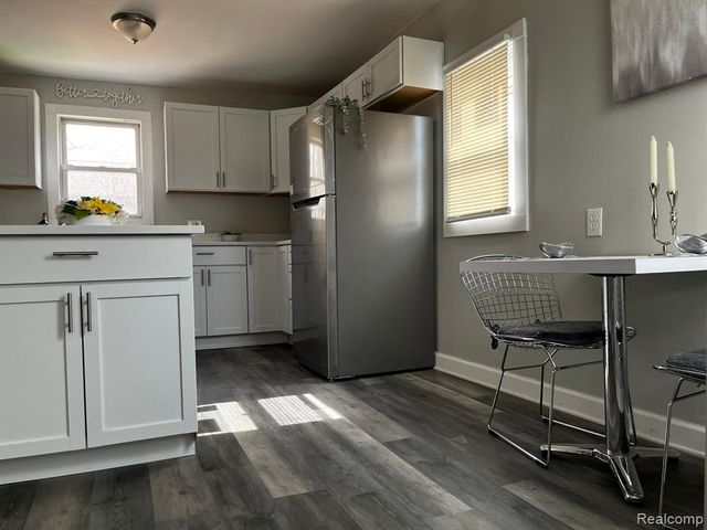 417 E Hunt Street, Adrian, MI 49221