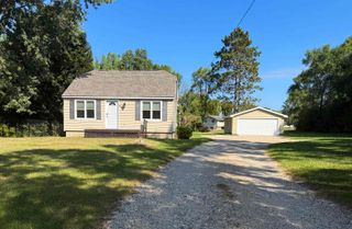 215 E Surrey Road, Farwell, MI 48622