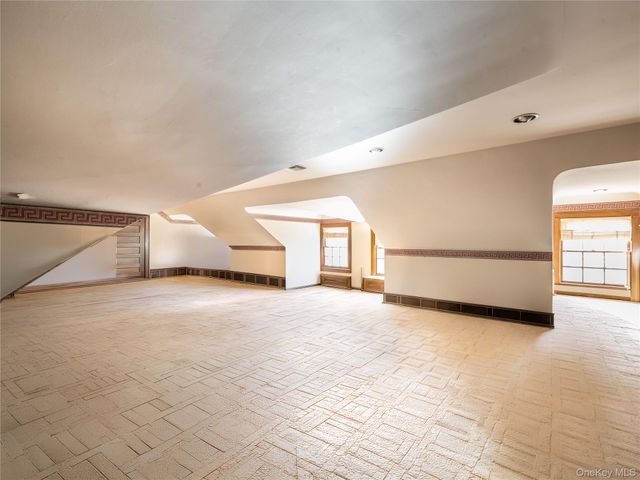 64 Plandome Court, Manhasset, NY 11030