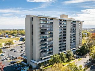 700 E 9th St Apt 7E, Little Rock, AR 72202