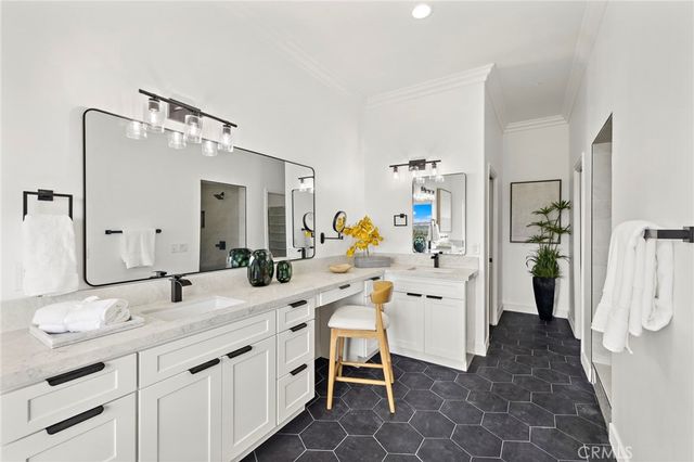 12336 Circula Panorama, North Tustin, CA 92705
