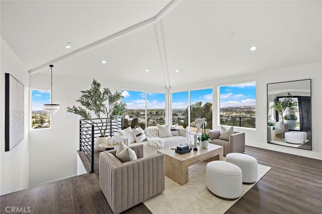 12336 Circula Panorama, North Tustin, CA 92705