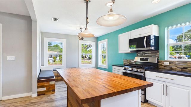 1902 53RD STREET S, Gulfport, FL 33707