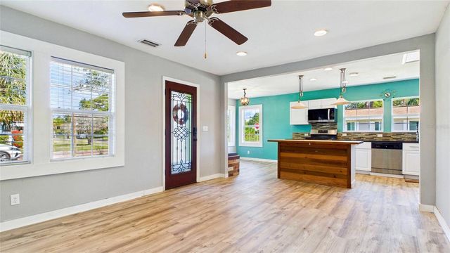1902 53RD STREET S, Gulfport, FL 33707