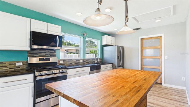 1902 53RD STREET S, Gulfport, FL 33707