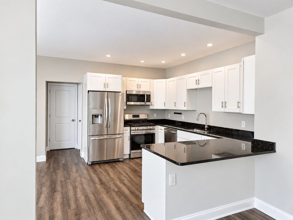 17 Ford St 2, Haverhill, MA 01832