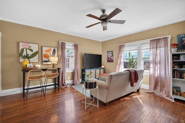 459 27th Street, Des Moines, IA 50312