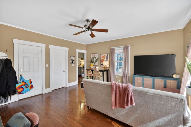 459 27th Street, Des Moines, IA 50312