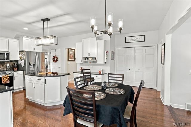 7279 Ridgeview Drive West, Pendleton, NY 14120