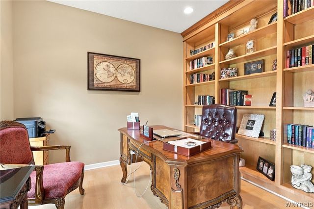 7279 Ridgeview Drive West, Pendleton, NY 14120