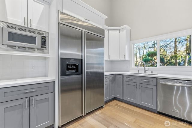 11785 Penny Place NE, Bainbridge Island, WA 98110