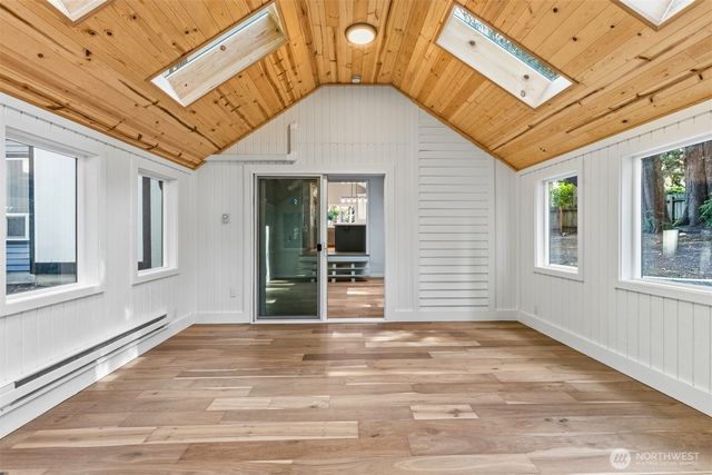 11785 Penny Place NE, Bainbridge Island, WA 98110