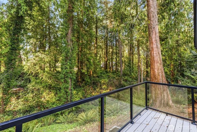 11785 Penny Place NE, Bainbridge Island, WA 98110