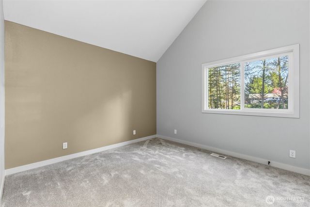 11785 Penny Place NE, Bainbridge Island, WA 98110